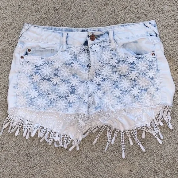 🐠2 for $16 Lace Flower Jean shorts - Picture 3 of 6